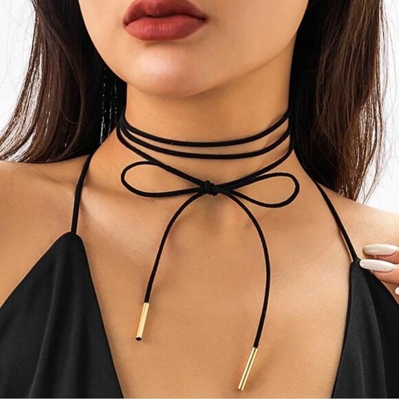 Free People Jewelry - Band necklace M427